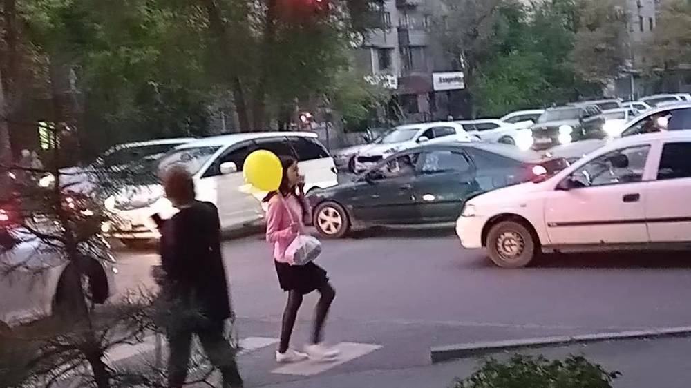 Каждый вечер на Боконбаева—Исанова «бараний затор». Видео горожанина