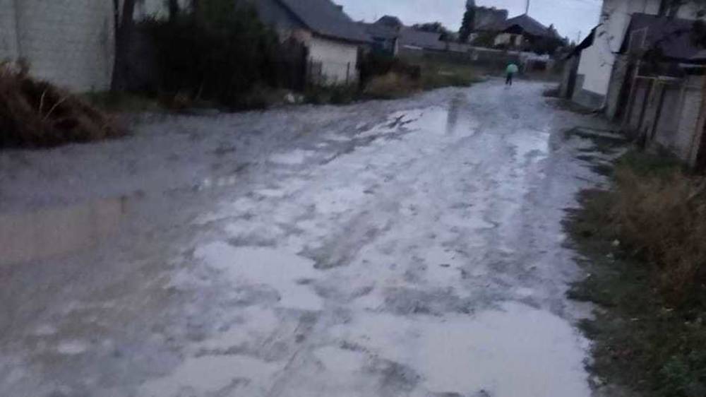 Как выглядит одна из улиц Арча-Бешика после дождя. Фото