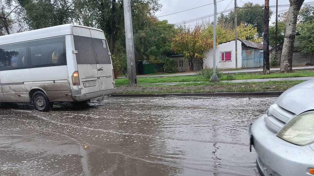 «Озёра» по дороге на Дэн Сяопина. Видео горожанина