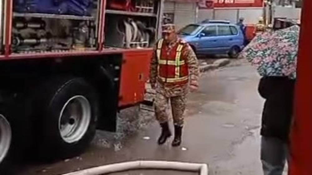 На Орто-Сайском рынке произошел пожар. Видео очевидца