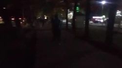 Почему на проспекте Айтматова нет освещения на тротуаре? Ответ «Бишкексвет»