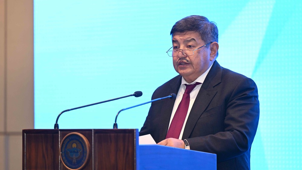 председатель кабмина Акылбек Жапаров