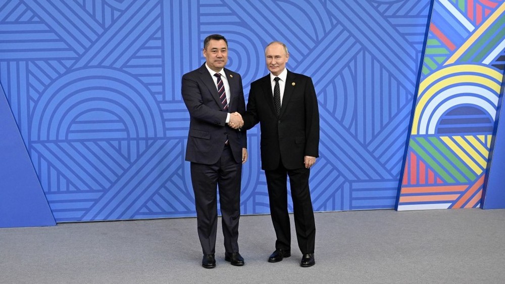 Садыр Жапаров и Владимир Путин