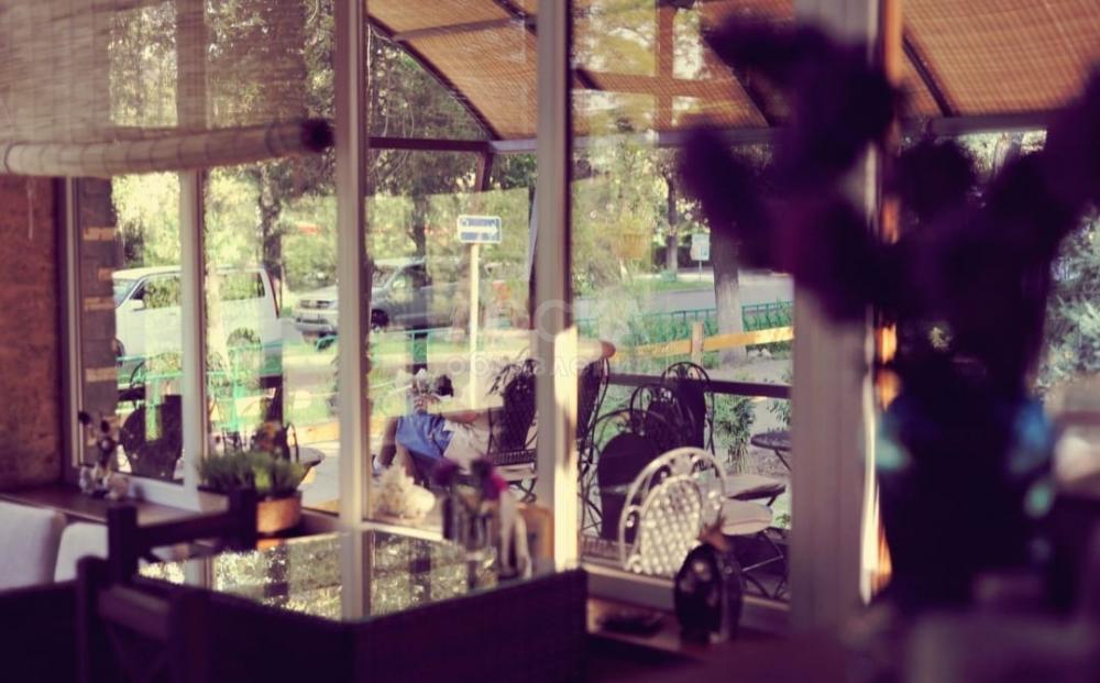 Продаю  171кв. м., район кинотеатра "Россия" кофейня.