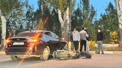 Недалеко от госрезиденции произошло ДТП с участием авто и мотоцикла. Фото