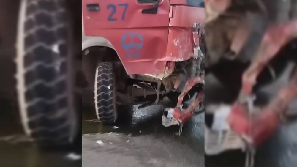 В Жумгальском районе произошло ДТП с участием грузовика и двух легковых авто. Видео