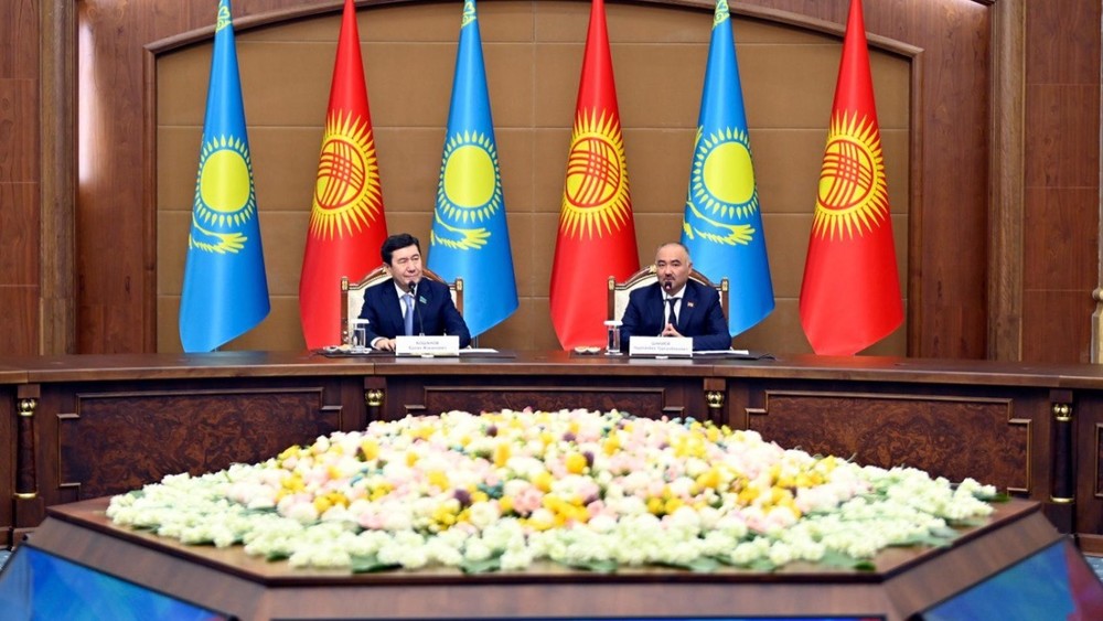 Нурланбек Шакиев менен Ерлан Кошанов