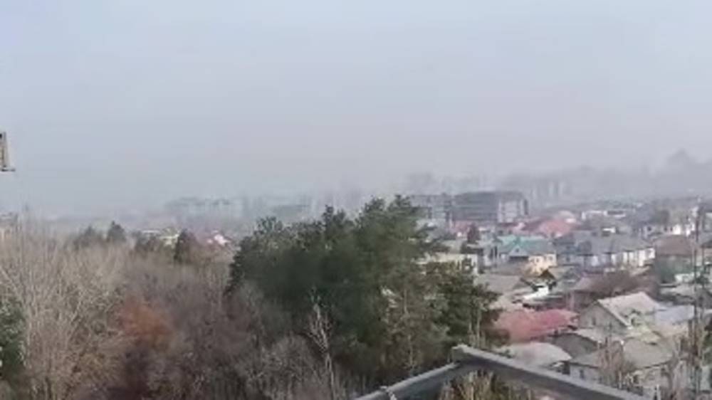 Горожанка жалуется на смог. Видео