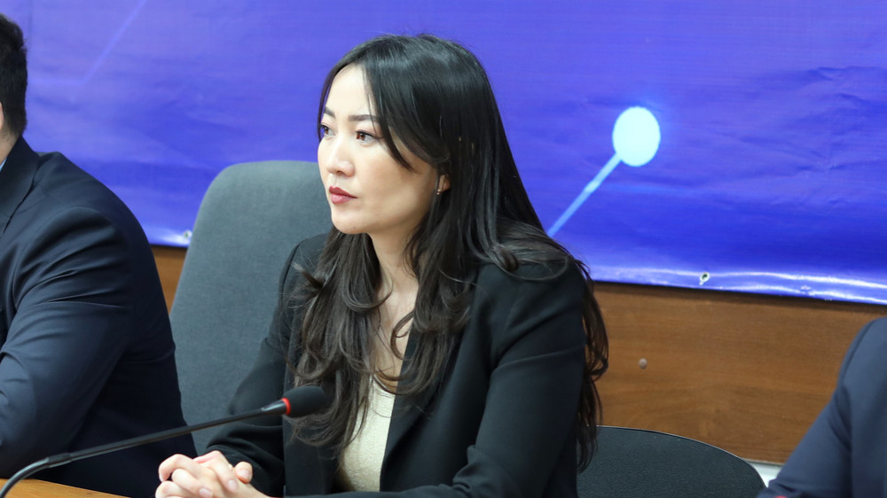 (слева-направо) Сергей Слесарев, Нурия Кутнаева, Азат Ибраимов, Рахат Жусумамбетова, Клим Омельченко