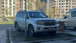 Муниципальная инспекция не обнаружила «Крузак 200», который был припаркован на газоне в Тунгуче, - мэрия