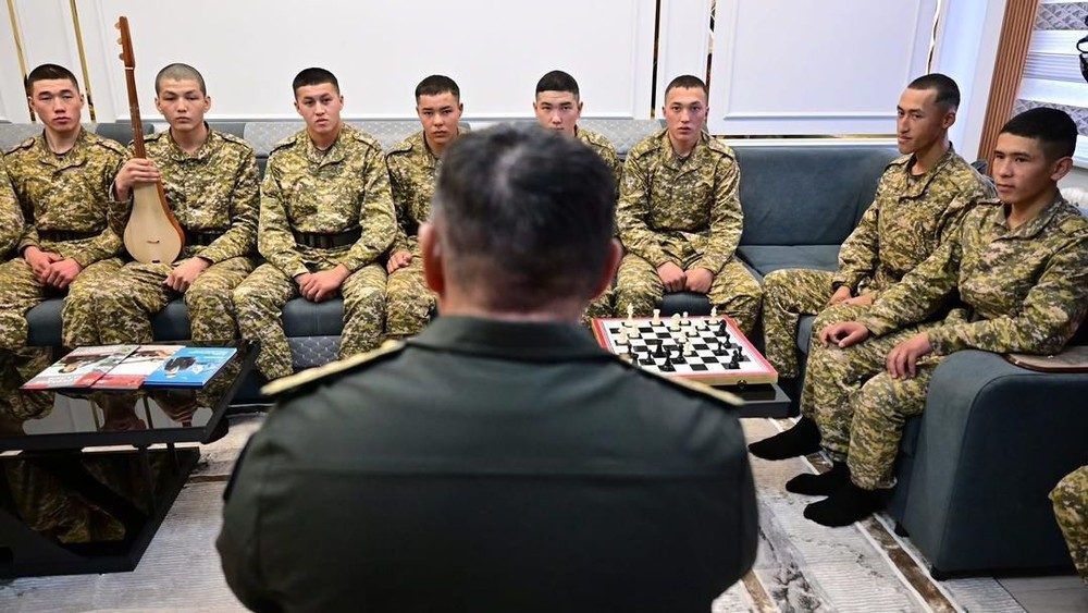 Камчыбек Ташиев на открытии заставы «Барпы»