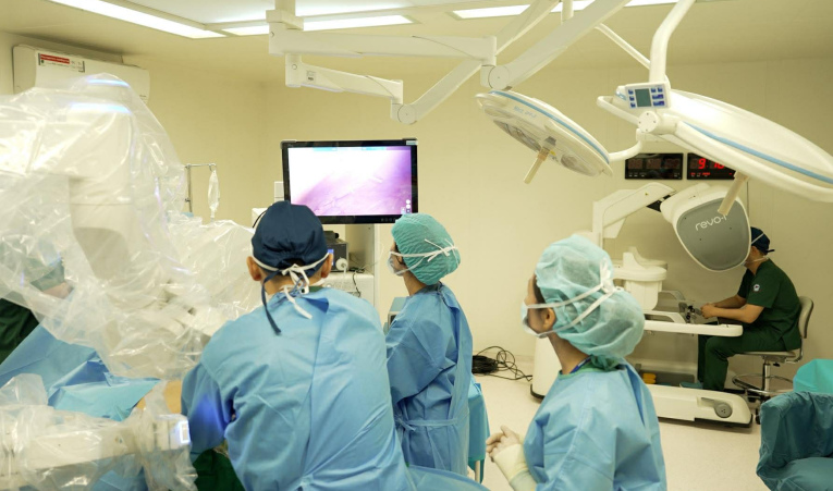First robotic-assisted surgery performed at National Cancer Center of Mongolia