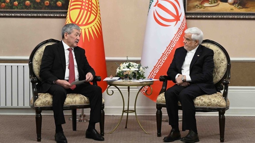 глава кабинета министров Адылбек Касымалиев и первый вице-президент Ирана Мохаммад Реза Ареф