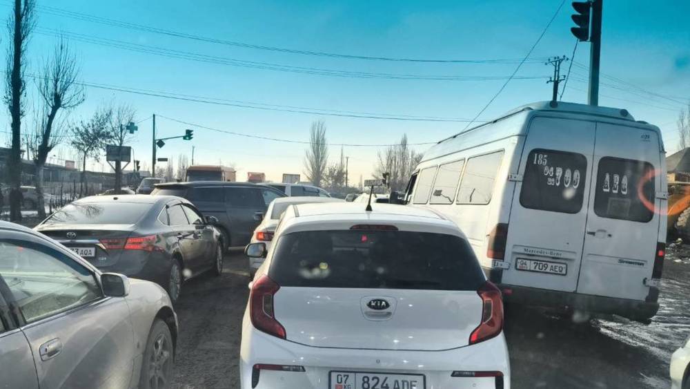 Объездная возле Дордоя автоматически стала односторонней. Фото