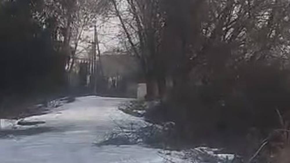 Здание детсада в Маевке растаскивают на стройматериалы. Видео жителя