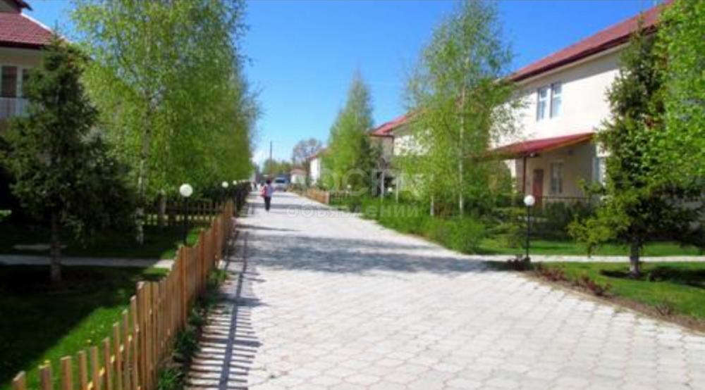 Продаю 3-комнатную квартиру, 100кв. м., этаж - 1/2, Пансионат «Келечек» - Чолпон-Ата.