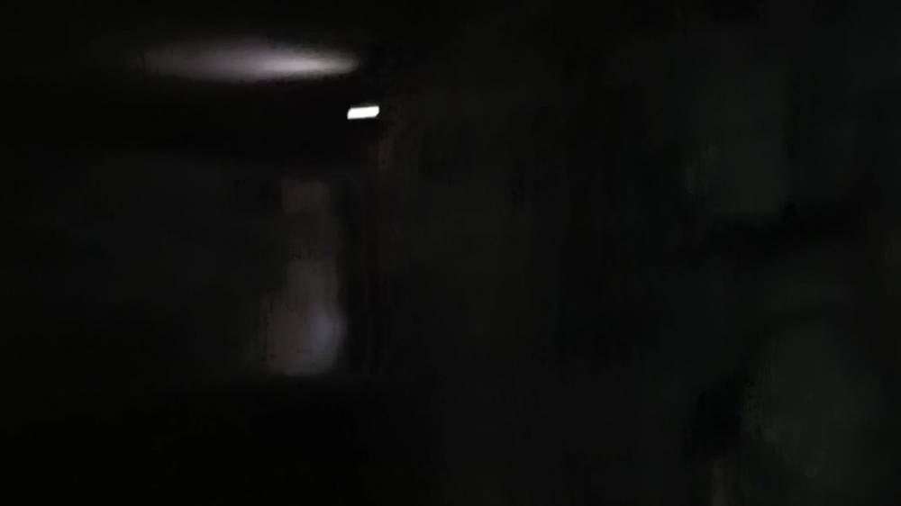 В подземке на Манаса не горят фонари. Видео горожанина