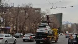 На Юнусалиева оборвали троллейбусные провода. Видео
