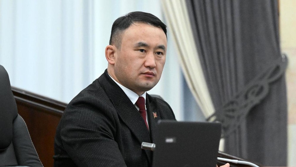 депутат Эрнис Айдаралиев