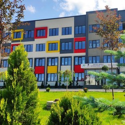 Summit International School