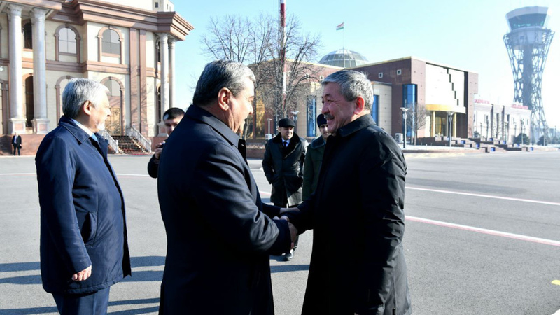 Cabinet Chairman Kasymaliev arrives in Dushanbe on one-day working visit
