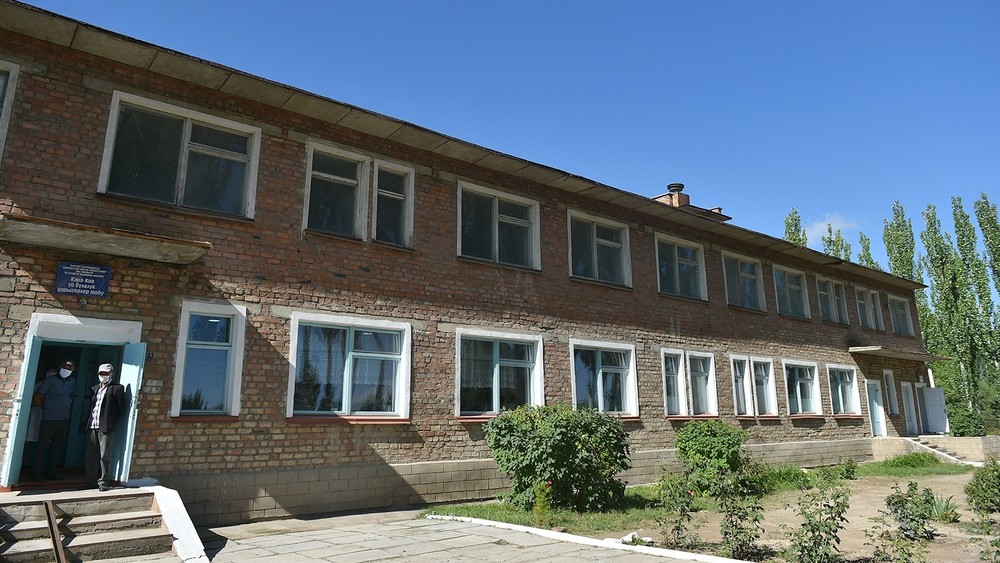 Больница в селе Кара-Коо