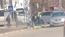 На Советской сбили самокатчика. Видео с места аварии