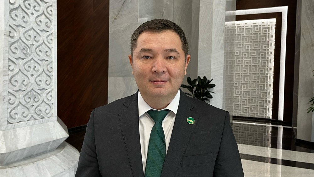 Министр экономики и коммерции Бакыт Сыдыков