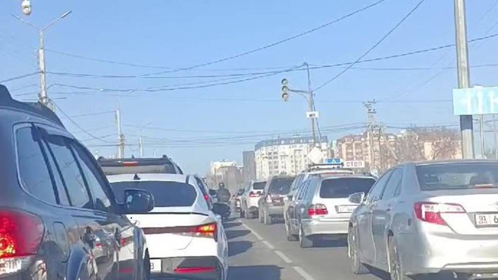 На Масалиева—Токтоналиева не работает светофор. Видео