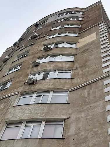Продаю 3-комнатную квартиру, 157кв. м., этаж - 12/13, Логвиненко 32.