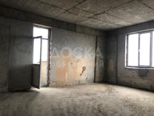 Продаю 3-комнатную квартиру, 157кв. м., этаж - 9/13, Логвиненко 32.