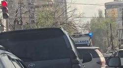 Частная скорая «Овсимед» едет на базу, включив мигалку. Видео