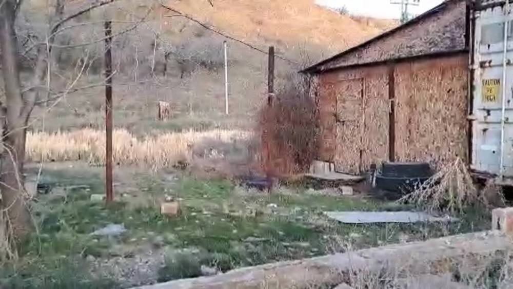 Порно видео: мастурбирует в душе струей воды Порно видео: мастурбирует в душе струей воды