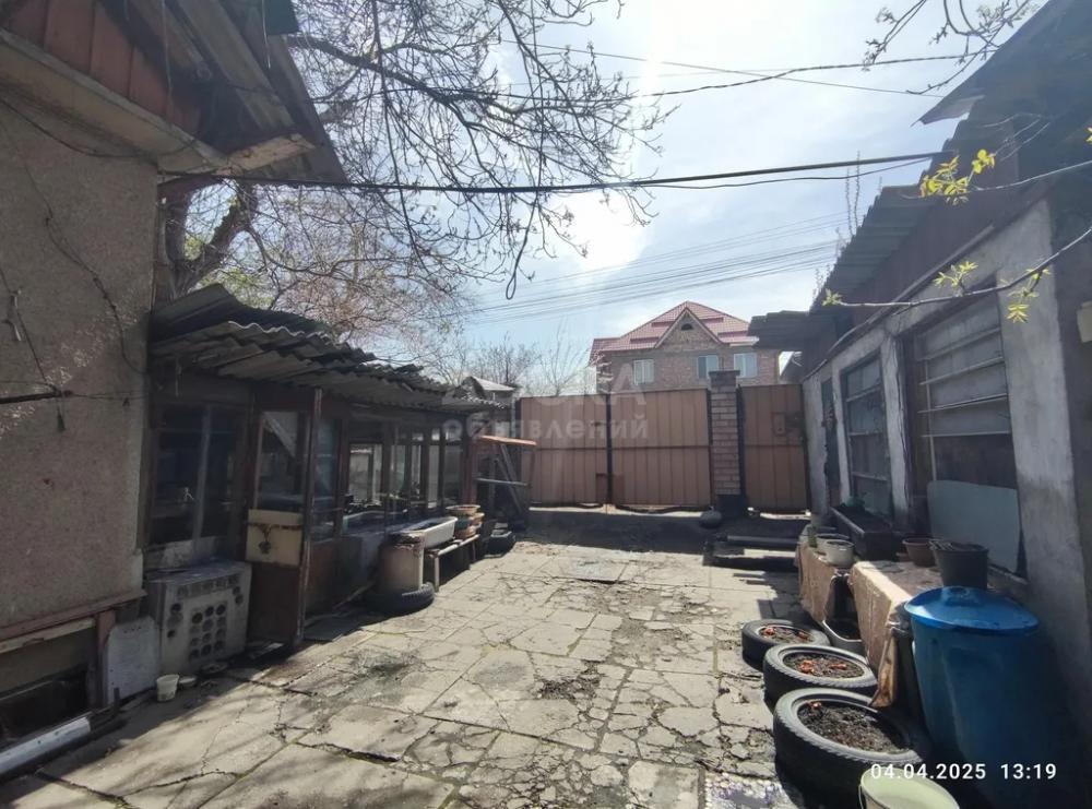 Продаю дом 5-ком. 93кв. м., этаж-2, 3-сот., стена кирпич, ул.Ленинградская/Исанова.