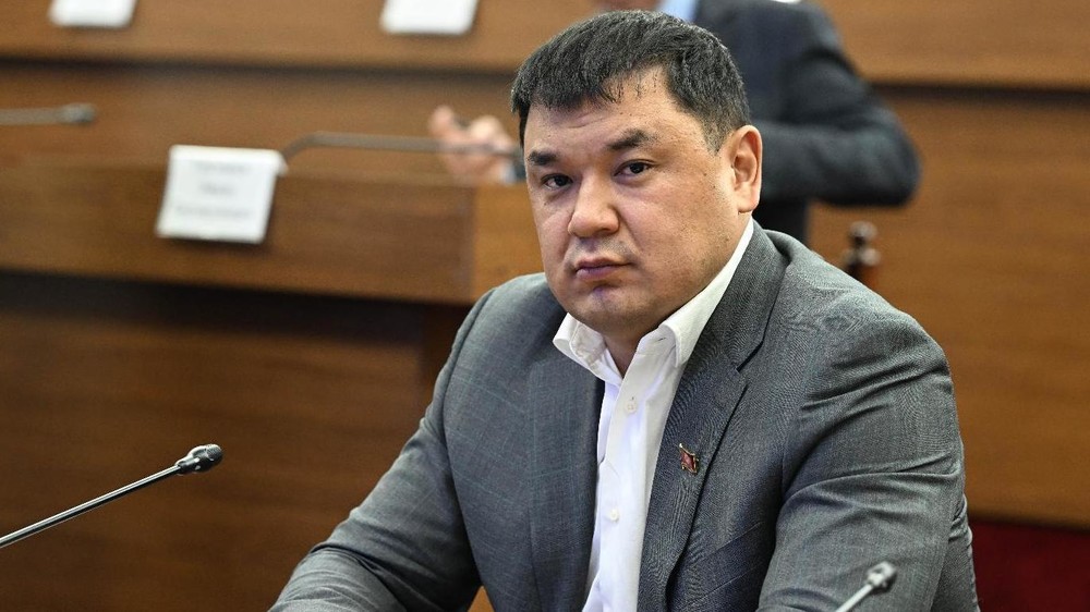 Улан Бакасов
