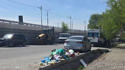 Куда пропали мусорные баки на Южной магистрали? Фото горожанина