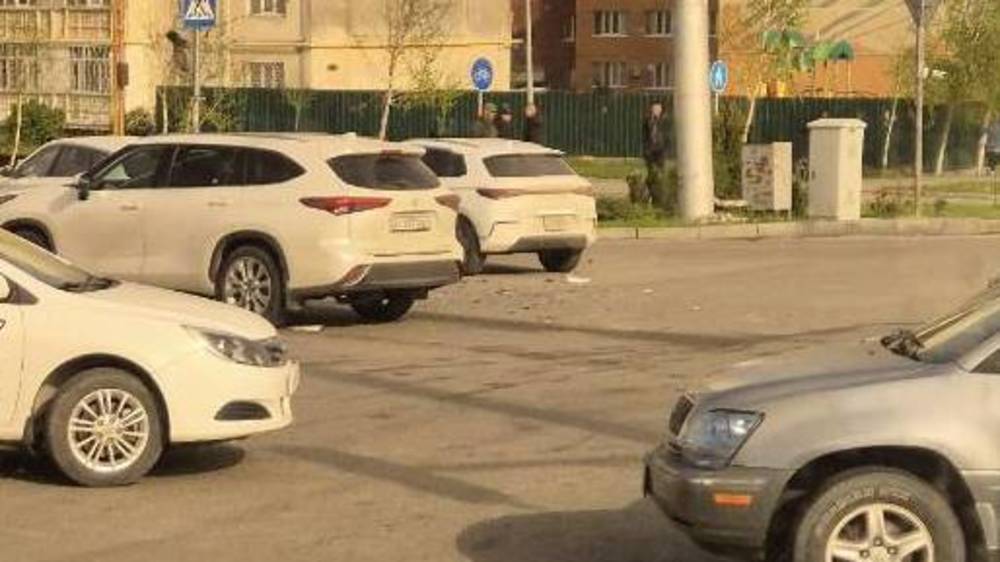 В Джале столкнулись две машины. Фото