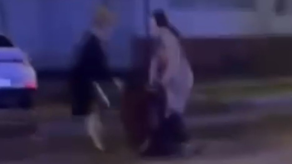 Жас пиздадан шырыш ағады