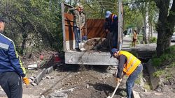 Тротуар на Кольбаева восстановили после жалобы горожанина. Фото
