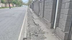 Когда будут восстанавливать тротуара на Баха? Фото горожанина