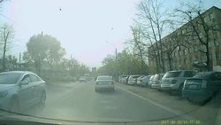Автобус проехал на красный, создав аварийную ситуацию. Ответ мэрии