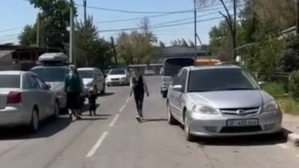 Дорогу по улице Муса Джалиля отремонтировали, но не сделали тротуар, - горожанин
