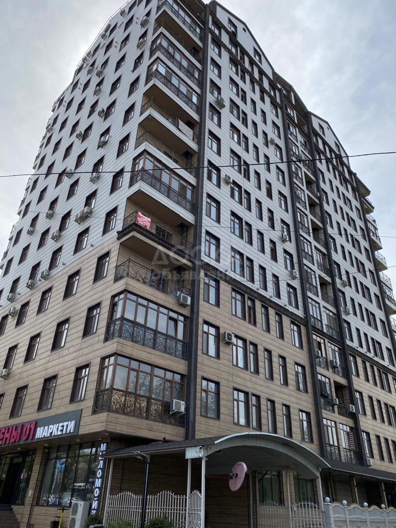 Продаю 3-комнатную квартиру, 136кв. м., этаж - 10/14, Восток-5.