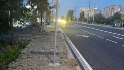 Дорожный знак посреди тротуара на Медерова. Ответ мэрии