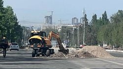 Почему на Айтматова вскрыли новый асфальт, который положили на выходных. Ответ мэрии