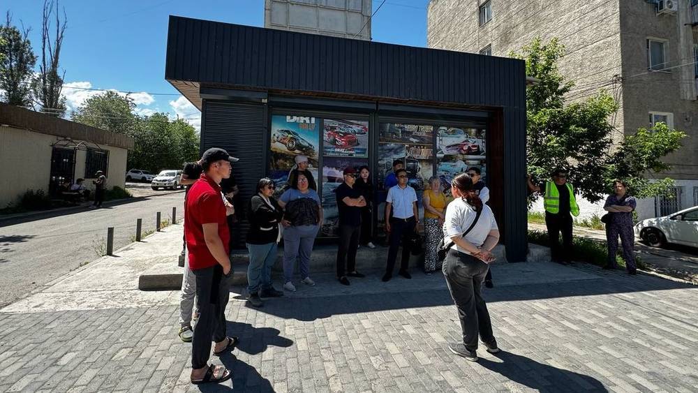 Мэрия планирует снести магазины на улице Саманчина в 7 мкр, - местные жители