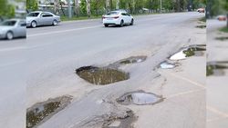 Остановка на Анкара—Октябрьская вся в ямах, - горожанин