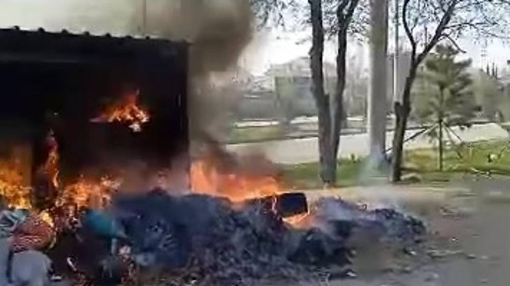 Пожар на мусорной площадке на Гагарина потушили и очистили территорию, - мэрия