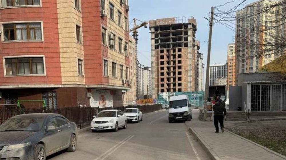 Горожанин просит убрать пункт зарядки электромобилей в нижнем Джале. Ответ мэрии