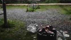 Заваленную спортплощадку в Алтын-Ордо убрали на субботнике, - мэрия Бишкека